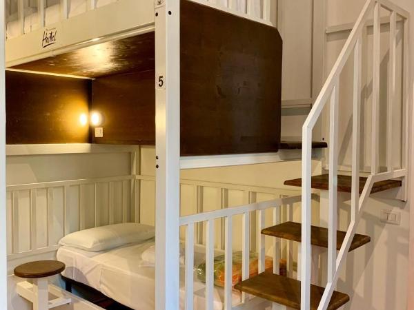 Foresteria Sociale Florence Center by New Generation Hostel : photo 10 de la chambre lit simple dans dortoir à 6 lits