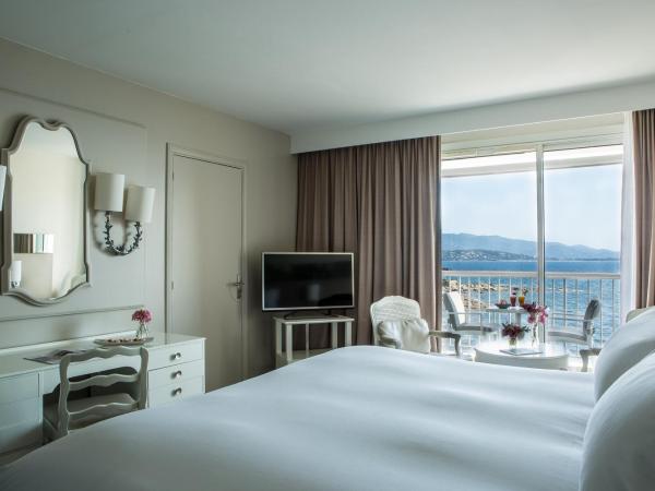 Sofitel Golfe d'Ajaccio Thalassa Sea & Spa : photo 4 de la chambre chambre classique avec balcon - vue sur mer