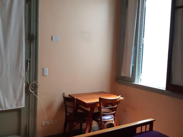 Hotel El Pibe : photo 4 de la chambre chambre double avec salle de bains privative