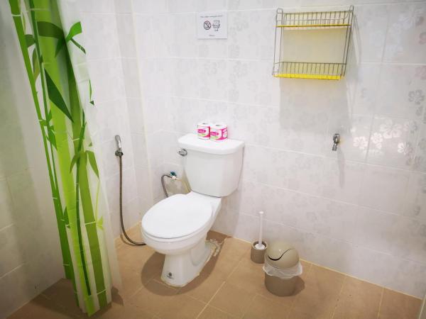 Papaya Cottage Koh Chang : photo 9 de la chambre chambre triple supérieure