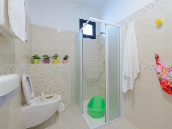 Hotel Nuova Medusa Rimini : photo 4 de la chambre chambre familiale - vue sur mer