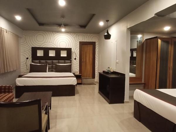 Hotel Maan Residency : photo 7 de la chambre suite