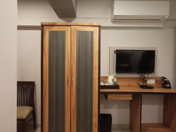 Hotel Maan Residency : photo 3 de la chambre suite exécutive