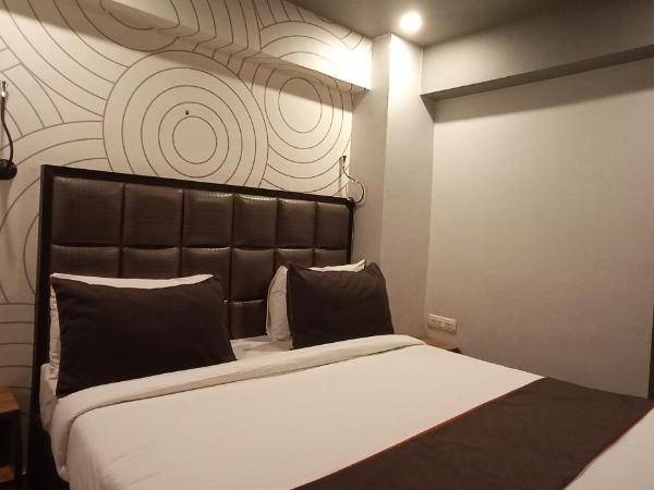 Hotel Maan Residency : photo 4 de la chambre suite exécutive