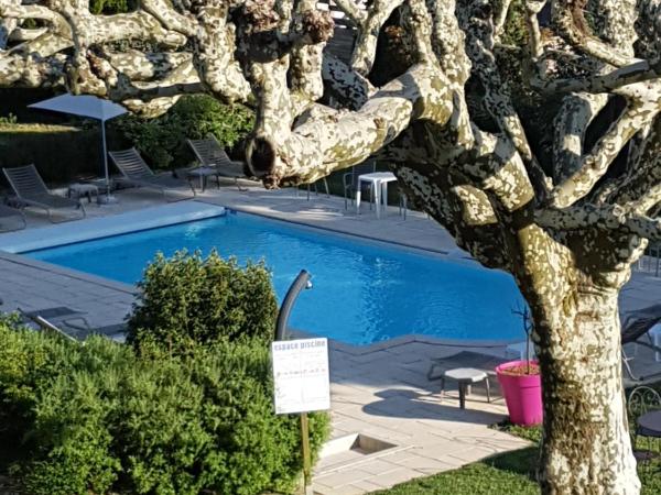 Logis Auberge Saint Simond : photo 1 de la chambre chambre double supérieure - vue sur jardin