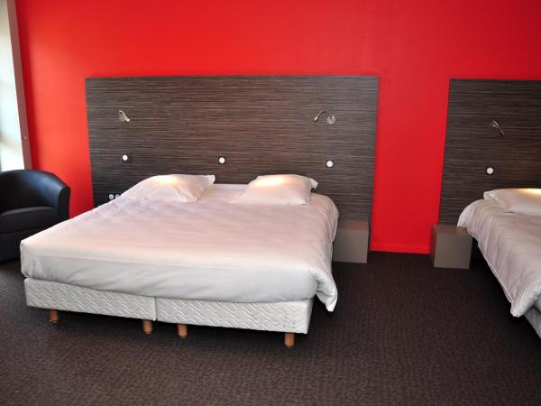 Logis Hôtel A la Bonne Auberge : photo 1 de la chambre chambre triple confort