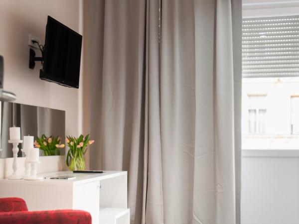 B&B Concept : photo 1 de la chambre chambre double avec salle de bains privative