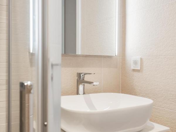 B&B Concept : photo 4 de la chambre chambre double avec salle de bains privative