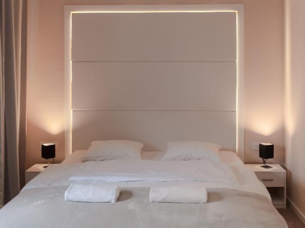 B&B Concept : photo 8 de la chambre chambre double avec salle de bains privative