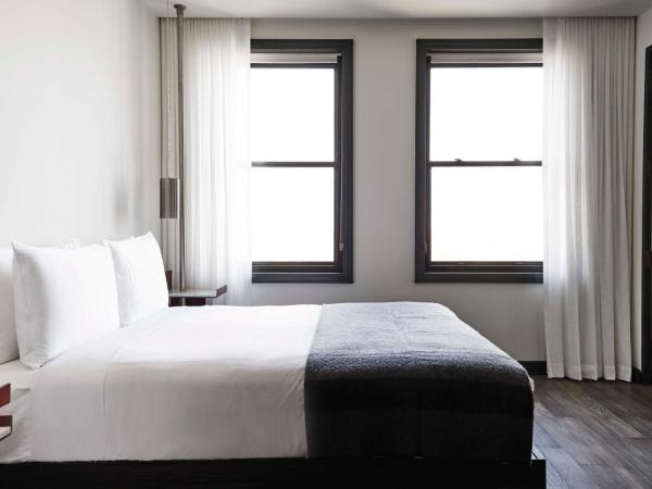 The Robey, Chicago, a Member of Design Hotels : photo 9 de la chambre chambre lit queen-size