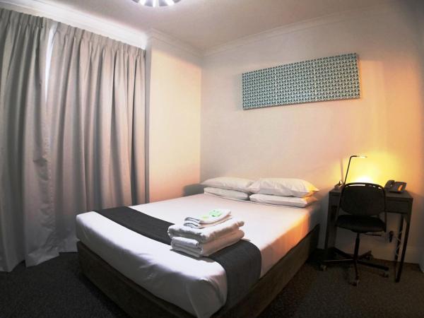 Criterion Hotel Perth : photo 8 de la chambre chambre standard lit queen-size