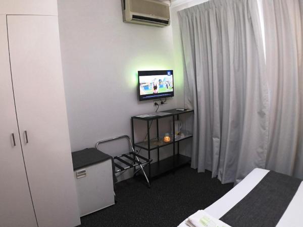 Criterion Hotel Perth : photo 10 de la chambre chambre standard lit queen-size