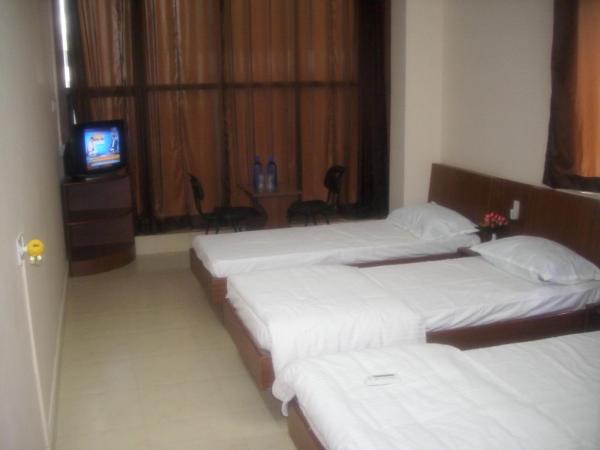 Nash Inn : photo 4 de la chambre chambre triple avec salle de bains