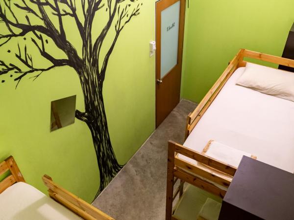 PODs The Backpackers Home & Cafe, Kuala Lumpur : photo 4 de la chambre lit dans dortoir pour femmes de 4 lits