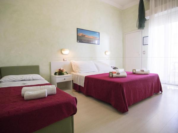 Hotel Dei Platani : photo 3 de la chambre chambre triple standard