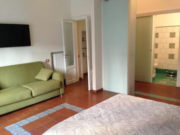 B&B Mini Hotel Incity-close train station and port- : photo 6 de la chambre appartement 1 chambre - bâtiment séparé