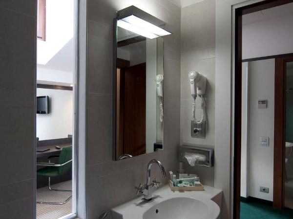 Arli Hotel Business and Wellness : photo 5 de la chambre chambre simple