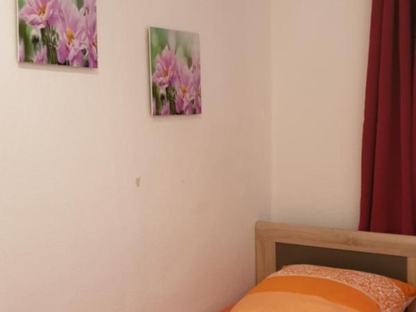 Gasthaus Pavillon : photo 3 de la chambre chambre simple avec salle de bains commune