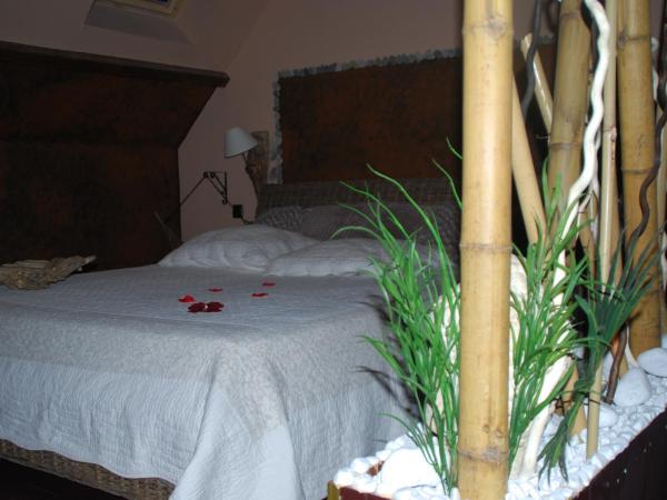 chambres d hotes ,hotel ,Secret d'une Nuit a vicq prės de valenciennes,onnaing,saint saulve avec piscine : photo 4 de la chambre chambre double supérieure