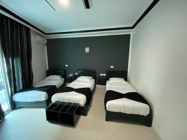 Hôtel le calife : photo 4 de la chambre chambre familiale