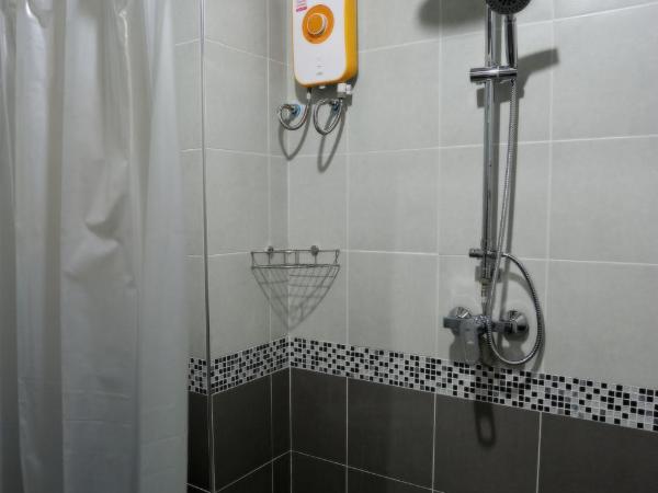 Suppamitr Villa Hotel : photo 5 de la chambre chambre double deluxe