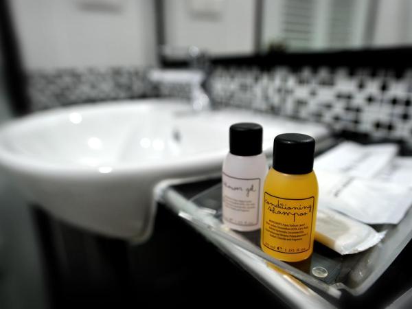 Suppamitr Villa Hotel : photo 4 de la chambre chambre lits jumeaux deluxe