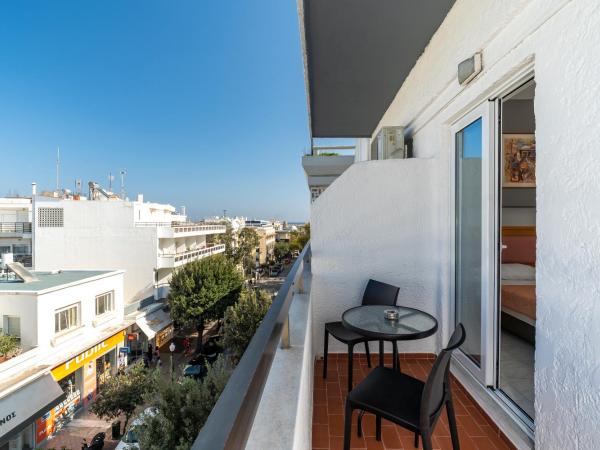 N E P center Hotel Rodos : photo 4 de la chambre chambre double ou lits jumeaux standard avec balcon