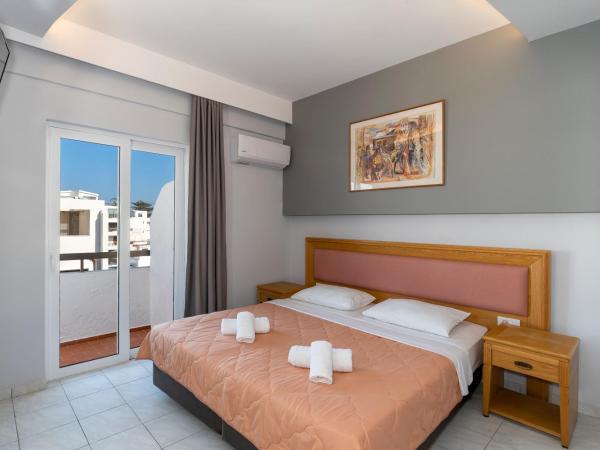 N E P center Hotel Rodos : photo 2 de la chambre chambre double ou lits jumeaux standard avec balcon