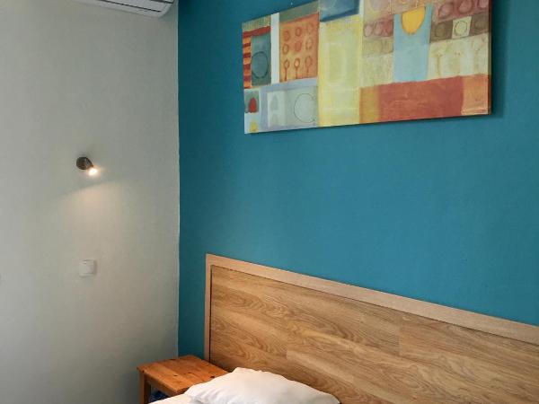 Hotel Kastoria : photo 3 de la chambre chambre simple avec salle de bains commune