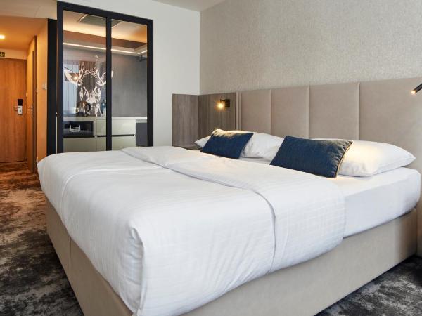 OREA Hotel Pyramida Praha : photo 3 de la chambre chambre double ou lits jumeaux exécutive avec accès gratuit à la piscine