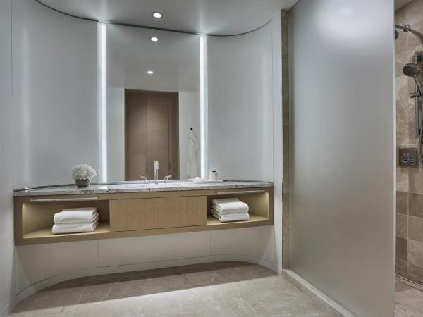 Four Seasons Hotel Philadelphia at Comcast Center : photo 5 de la chambre chambre premier cityscape avec lit king-size 