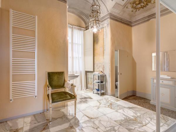 Palazzo D'Oltrarno - Residenza D'Epoca : photo 10 de la chambre suite junior - vue sur jardin