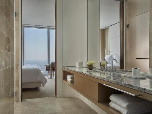 Four Seasons Hotel Philadelphia at Comcast Center : photo 5 de la chambre grande chambre lit king-size - vue sur lieux d’intérêt