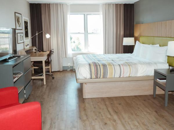 Country Inn & Suites by Radisson, Myrtle Beach, SC : photo 5 de la chambre suite lit king-size avec jacuzzi - non-fumeurs