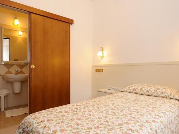Hotel San Sebastiano : photo 7 de la chambre chambre double ou lits jumeaux