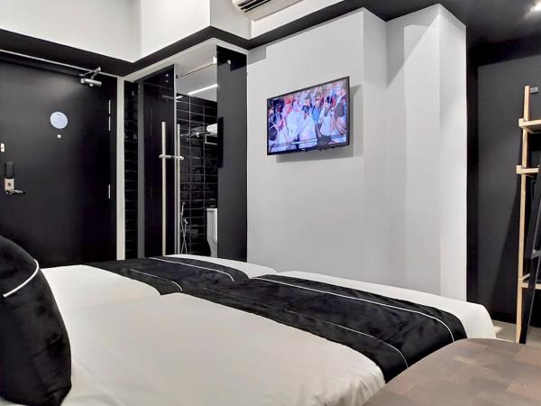 Loop On Leith George Town Penang Hotel : photo 5 de la chambre magenta standard room