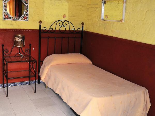PENSION VERGARA , Sevilla : photo 1 de la chambre chambre simple avec salle de bains commune