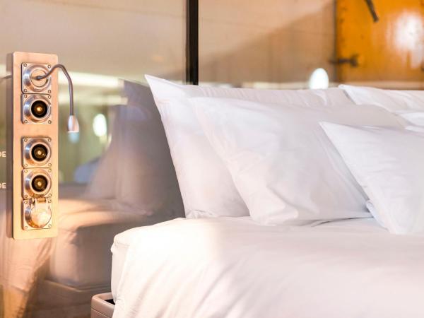Lightship Amsterdam : photo 7 de la chambre suite deluxe avec lit king-size