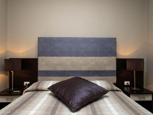 Hotel Mariver : photo 7 de la chambre chambre double ou lits jumeaux standard avec balcon - vue partielle sur mer