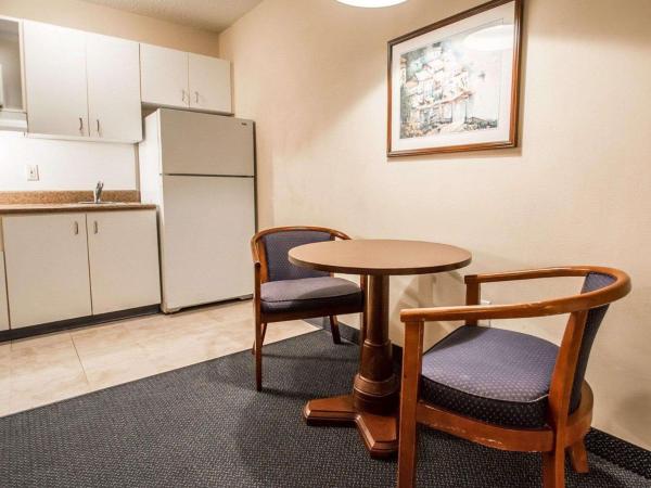 Tampa Bay Extended Stay - Airport : photo 5 de la chambre efficiency queen room - accessible/non-smoking