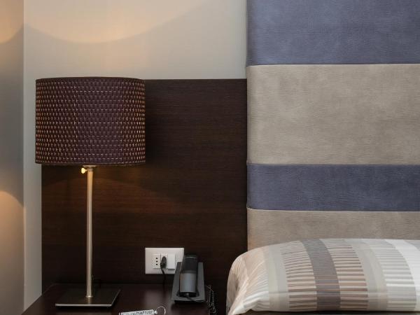 Hotel Mariver : photo 2 de la chambre chambre double ou lits jumeaux standard - vue sur place