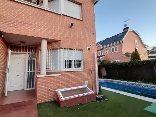 Chalet Avila Rooms : photo 3 de la chambre chambre lits jumeaux avec toilettes communes