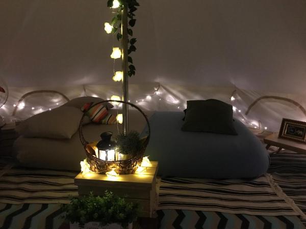 Glamping Kaki - Medium Bell Tent : photo 2 de la chambre tente