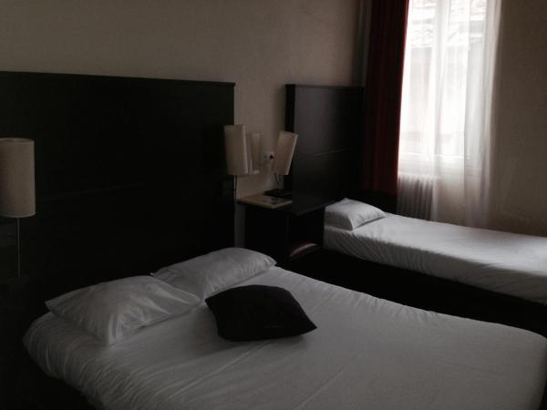 Hôtel des Ambassadeurs : photo 4 de la chambre chambre triple