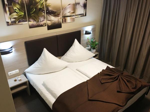 Hotel Glinde : photo 4 de la chambre chambre double