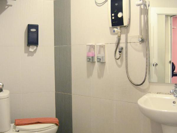 NEWLAND HOTEL : photo 2 de la chambre chambre double familiale