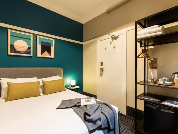 The Jensen Potts Point : photo 1 de la chambre chambre double avec salle de bains commune