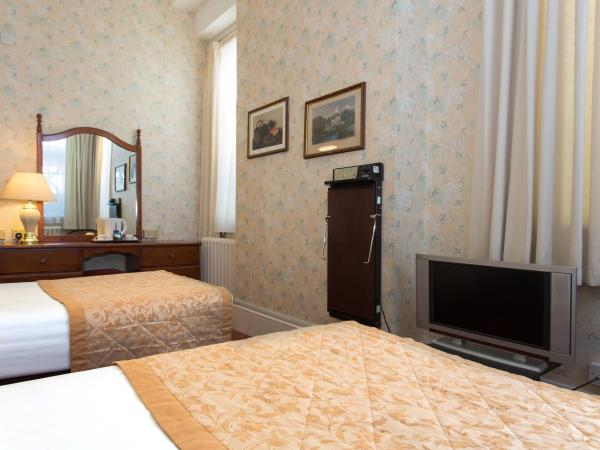 Adelphi Hotel : photo 4 de la chambre chambre lits jumeaux