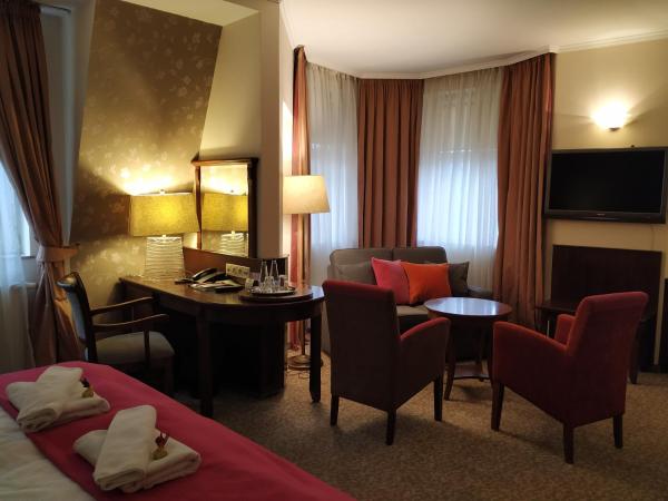 Hotel Stare Miasto Old Town : photo 5 de la chambre chambre deluxe double ou lits jumeaux