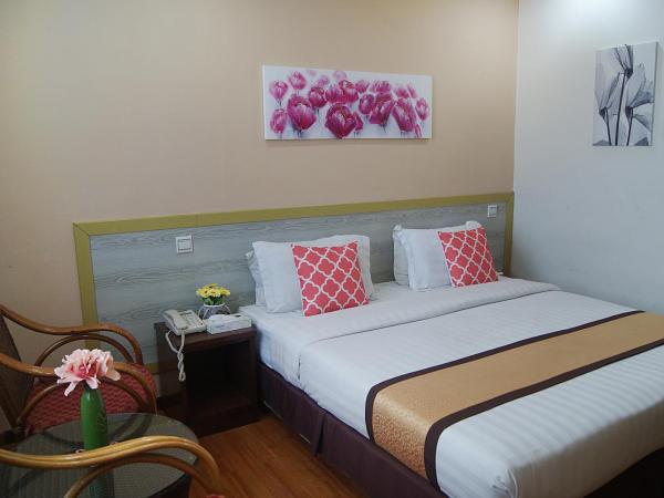 TD Plaza Hotel : photo 5 de la chambre chambre lit king-size standard